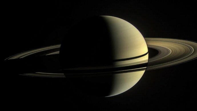 Un gigantesco decagono è comparso su Saturno: il “mistero” della nuova onda al polo sud