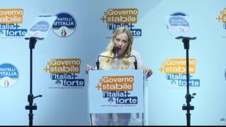 Copertina di Meloni prende in giro il centrosinistra: “Opposizione più longeva di sempre, traguardo storico anche per loro” – Video