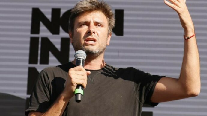 Alessandro di Battista rientra da Cuba a bordo di un’aeroambulanza: il 5 settembre l’arrivo in Italia. E scrive un post su Gaza: “Il genocidio continua”