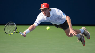 Copertina di Us Open, Sweeny scherza sul caldo che ha abbattuto Musetti: “Sono del Queensland, per me è una giornata normale”