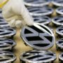 Copertina di Volkswagen, 50mila posti in meno e quattro fabbriche a rischio. Passa la maxi-ristrutturazione