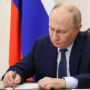 Copertina di Ucraina, Putin ordina tregua su Kiev per tre giorni a partire da mezzanotte. Gli inviati Usa Witkoff e Kushner arrivati a Mosca