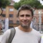 Copertina di Il rientro in Italia di Alessandro Di Battista è stato rinviato. La nota dell’associazione Schierarsi
