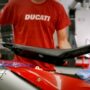 Copertina di L’ombra della crisi di Volkswagen si allunga su Ducati: si valuta la vendita. Urso: “La tuteleremo”