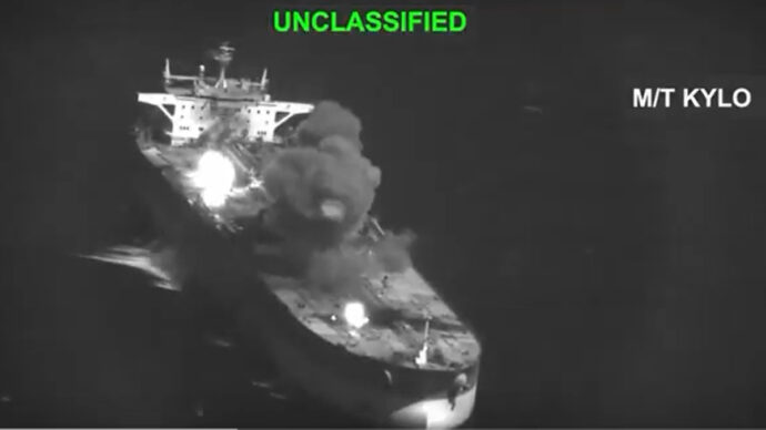 Gli Usa colpiscono tre petroliere iraniane dopo i missili contro le navi americane. Hegseth: “Possiamo distruggerle tutte”