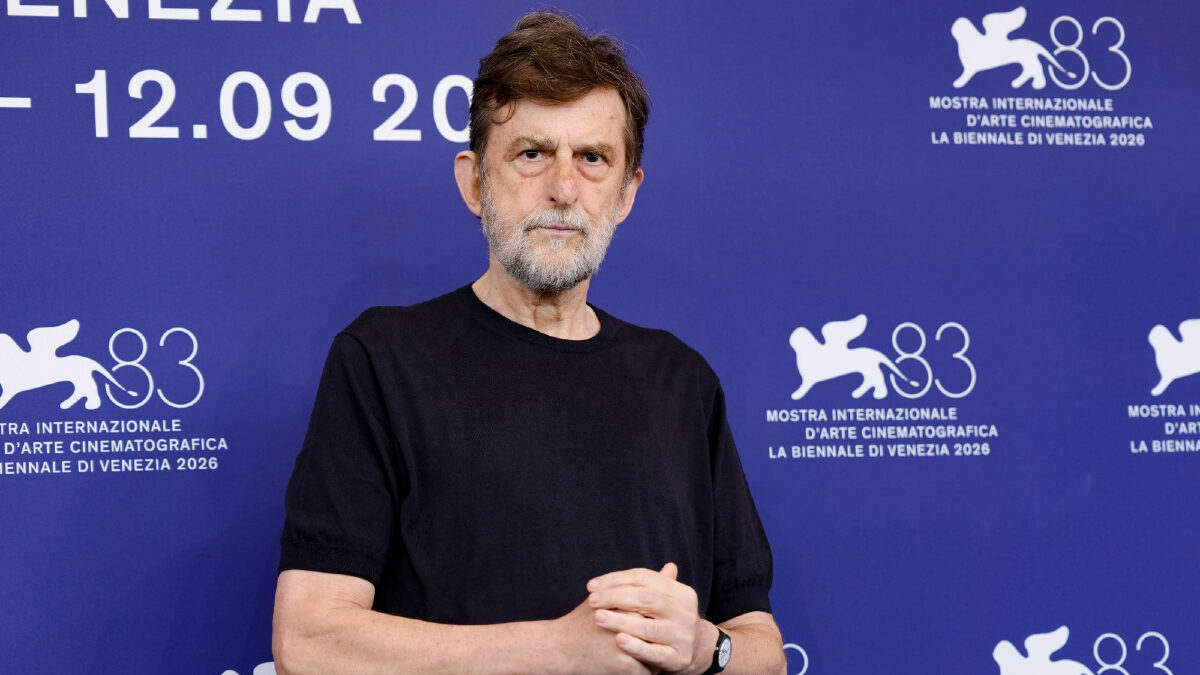 “Non ho più voglia di fare lo stesso film e con Venezia non ce l’ho mai avuta. Nei primi piani di Jasmine Trinca ho visto la grande luminosità di una persona speciale”: Moretti show per ‘Succederà questa notte’