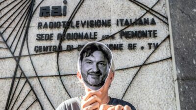 Copertina di Report, da oggi parte il nuovo corso. Di Pasquale-Piervincenzi: programma in onda l’8 novembre