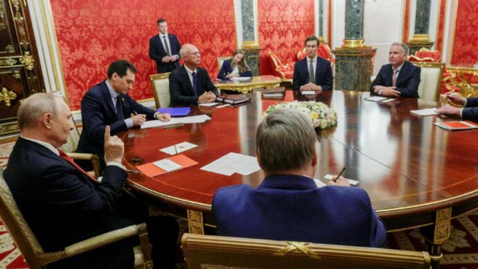 Putin a Witkoff: “Raid sospesi per 72 ore. Situazione difficile”
