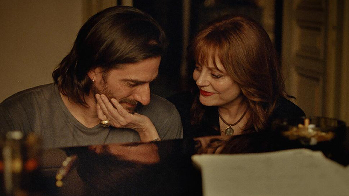 Luca Marinelli e Alicia Vikander amanti infelici nell’appartamento gabbia del desiderio in “The echo chamber”. A Venezia 83 Andrea Pallaoro fa riemergere il fantasma di Bernardo Bertolucci