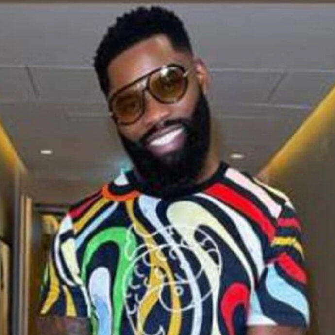 Si opera per allungare il pene, morto a 43 anni l’influencer Igho Ubiribo. Il coroner: “Conseguenza di un intervento cosmetico”