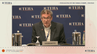 Copertina di Giorgetti a Cernobbio: “Costo dell’energia? L’Italia paga due volte le guerre con lo stop al gas russo e gli attacchi alle raffinerie”