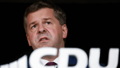 Copertina di Elezioni in Sassonia-Anhalt, Cdu: “Una sconfitta ma è la democrazia”. Tutti contro l’alleanza con Afd: “Non collaboriamo con gli estremisti”