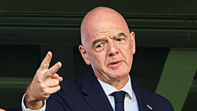 Copertina di Infantino non molla e rilancia: si ricandida alle elezioni Fifa del 2027. “Naturalmente, nulla è cambiato”