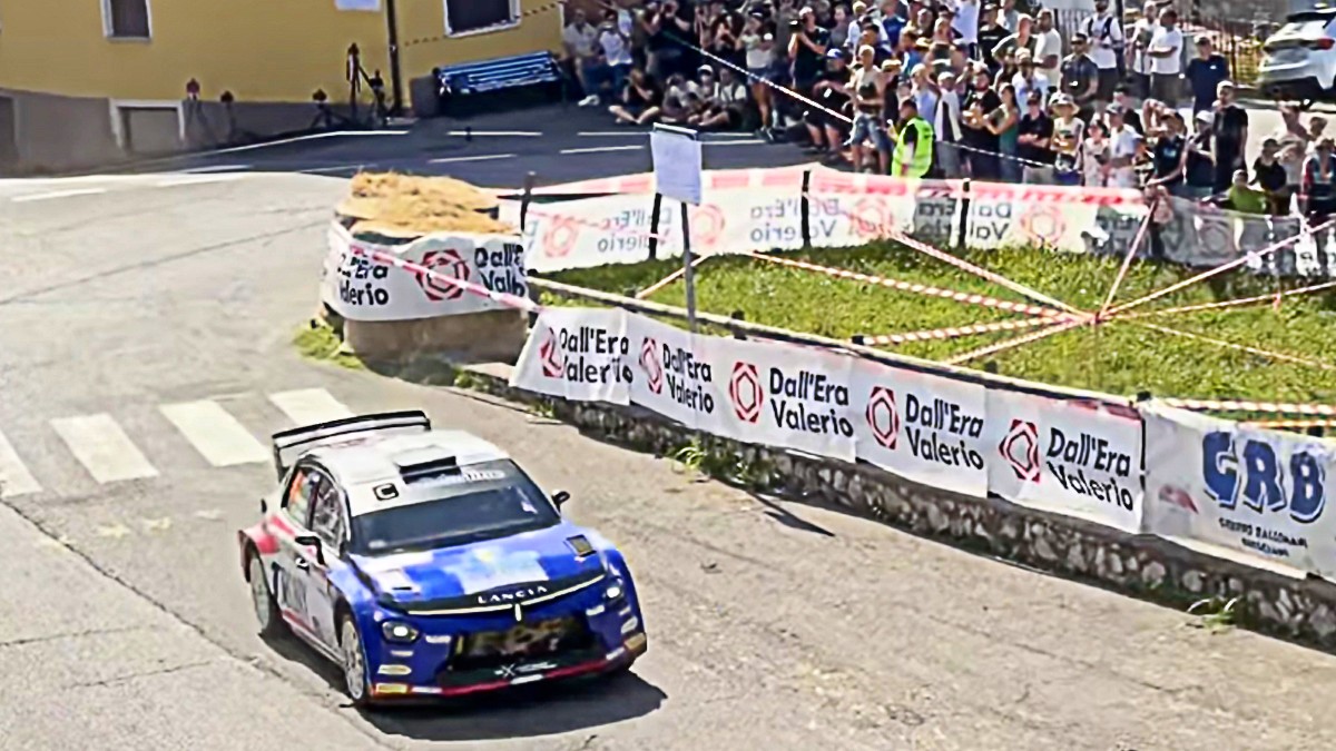 tragedia al rally della val d8217aveto auto esce di strada morto copilota da Ilfattoquotidiano.it tragedia al rally della val d8217aveto auto esce di strada morto copilota