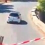 Copertina di A Erice un’auto esce di strada e travolge gli spettatori: due morti e un ferito
