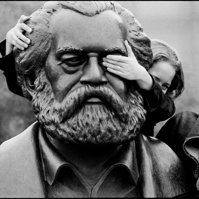 Mauro Galligani. Dentro la storia senza posa