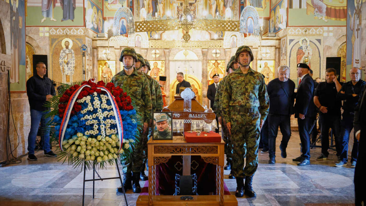 mladi ci ha difeso gli siamo grati ora dobbiamo riprenderci il kosovo tra nazionalismo e negazionismo le voci dei serbi ai funerali del boia di srebrenica da Ilfattoquotidiano.it mladi ci ha difeso gli siamo grati ora dobbiamo riprenderci il kosovo tra nazionalismo e negazionismo le voci dei serbi ai funerali del boia di srebrenica