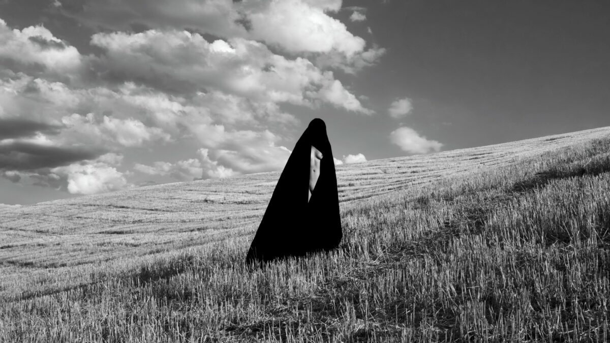 Arash Radpour e l’invasione dell’utero gigante