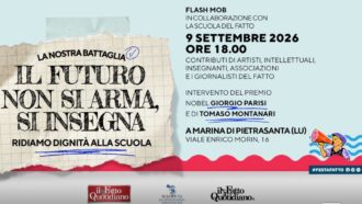 Copertina di “Il futuro non si arma, si insegna. Ridiamo dignità alla scuola”. Mercoledì 9 settembre apriamo la festa del Fatto con un flash mob: è la nostra battaglia per gli insegnanti