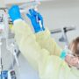 Copertina di “Poteva essere salvato”, la perizia sul 14enne morto di tumore dopo le “cure” secondo il metodo Hamer