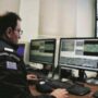 Copertina di Attivisti per i migranti schedati da Europol, ricorso alla Corte Ue contro il Garante della protezione dei dati: chiesti 120mila euro