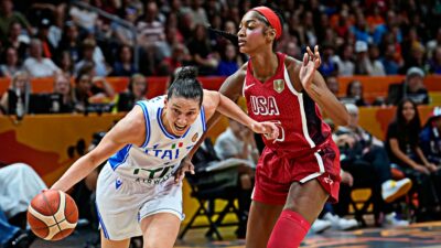 Copertina di Mondiali di basket femminili, l’Italia fa tremare gli Usa e perde tra le polemiche. Petrucci: “Arbitri così bravi che meritano la finale”