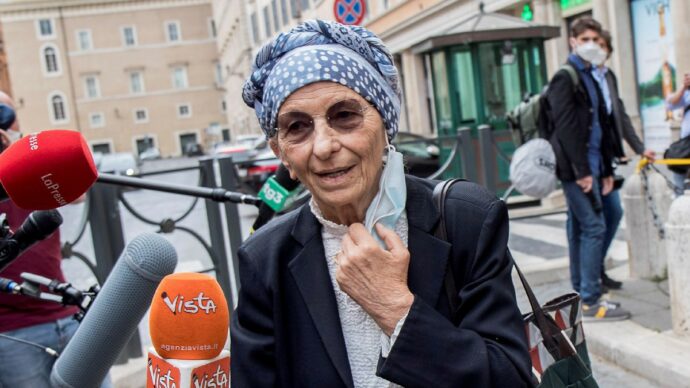 Emma Bonino ricoverata a Roma È vigile con difficoltà respiratorie
