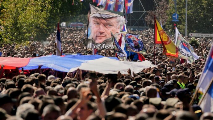 Berlgrado, 8mila serbi ai funerali di Mladic