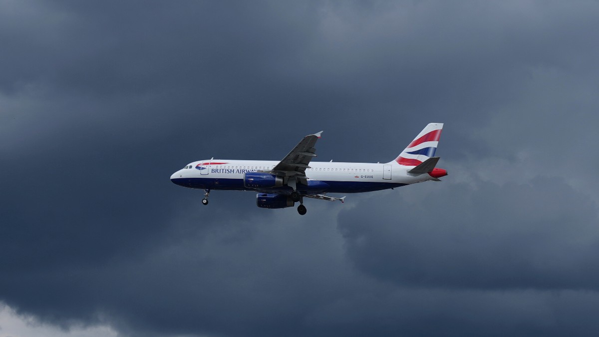 caos voli nel regno unito un guasto blocca le partenze dagli aeroporti di londra e manchester ritardi e cancellazioni da Ilfattoquotidiano.it caos voli nel regno unito un guasto blocca le partenze dagli aeroporti di londra e manchester ritardi e cancellazioni