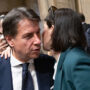 Copertina di Conte: “Senza primarie, i miei mi sputano. Se perdo i miei non votano? Peggio se mi faccio fa parte”