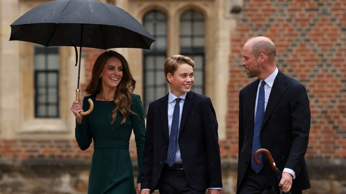 Harry e Meghan replicano a Re Carlo: “Noi ‘comuni cittadini’? Siamo sorpresi”. Attesa per il verdetto sulla loro scorta, intanto William e Kate accompagnano George a Eaton