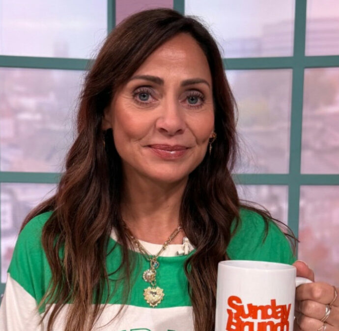 “La perimenopausa non riguarda soltanto gli ormoni. Riguarda anche la mente. Non ho mai sbattuto così tante volte contro gli stipiti delle porte. Sono diventata nervosa, strana”: così Natalie Imbruglia