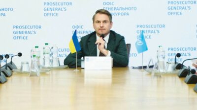 Copertina di Ucraina, lascia il procuratore Kravchenko subito dopo aver incontrato Zelensky