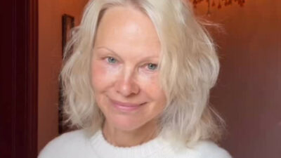 Copertina di “Il medico mi disse che mi restavano 10 anni di vita, l’epatite C era una condanna a morte. Ho usato tutti i miei risparmi per curarmi”: la confessione di Pamela Anderson