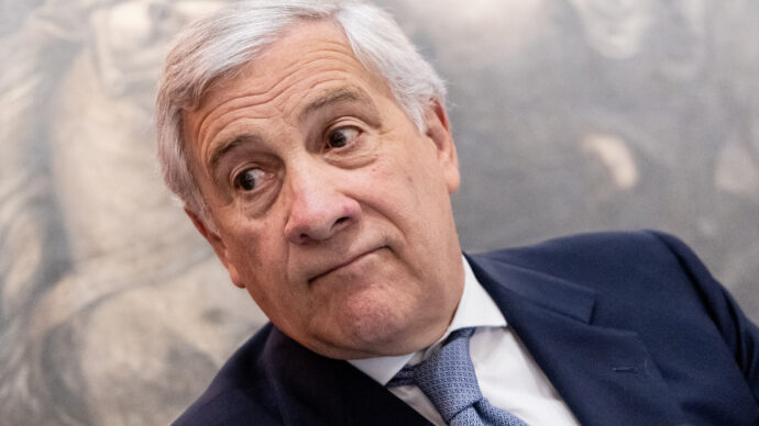Sanzioni ai coloni, l’Italia si sfila e resta a guardare. Pd: “Vergogna, occasione persa”. Conte: “Approvare la legge per lo stop ai beni dagli insediamenti”
