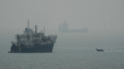 Copertina di Houthi colpiscono base saudita, nuovi bombardamenti israeliani in Libano. Nave iraniana speronata a Hormuz: un morto