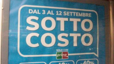 Copertina di Sottocosto: quando la vita, il lavoro e le parole sono in svendita