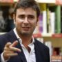 Copertina di “Di Battista sta affrontando nel migliore dei modi la fase successiva all’intervento”. Nuovo post dell’associazione Schierarsi: “I medici hanno affrontato una situazione estremamente delicata”