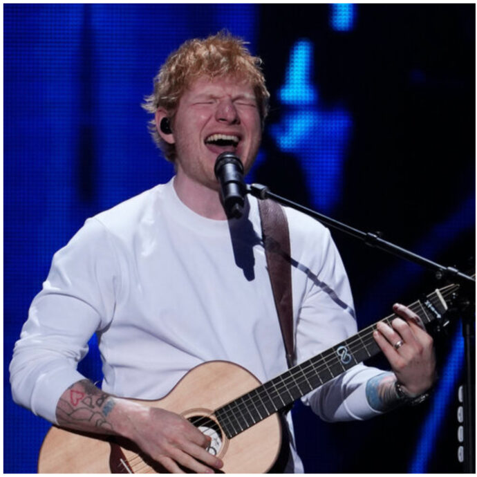 Ed Sheeran nella bufera per “colpa” di Macklemore: il “Free Palestine” sul palco scatena P!nk (“i fan non volevano la propaganda anti-Israele”) e Boy George (“non hanno spina dorsale”)
