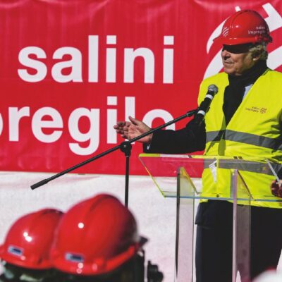 Copertina di Extra-costi: Webuild cala in Borsa e attacca il Fatto