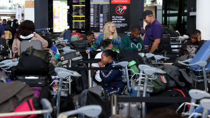 Londra, duemila voli cancellati in 2 giorni