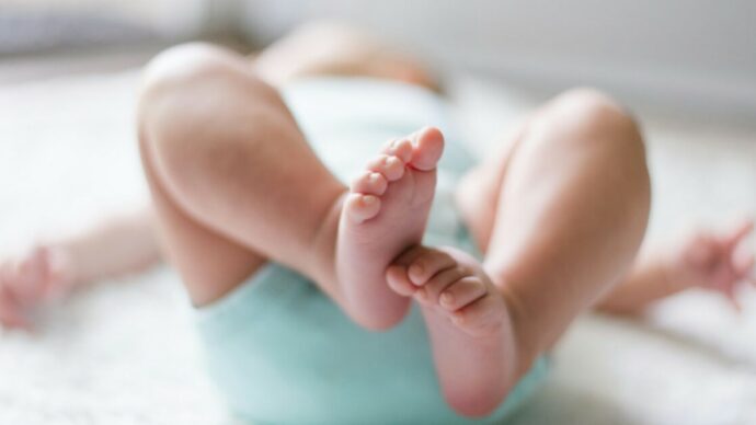 Bimba di 14 mesi muore nella culla: si ipotizza un rigurgito. Disposta l’autopsia dalla procura di Nuoro