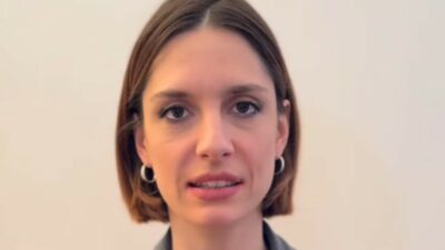 Copertina di “Tu vuoi Raoul Bova. Lo cerchi, lo racconti, lo rincorri…”: Beatrice Arnera attacca il direttore di Oggi e cita Rocìo Munoz Morales