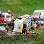 Copertina di Pullman turistico fuori strada in Svizzera, diversi morti e feriti. La Farnesina sta verificando la presenza di italiani