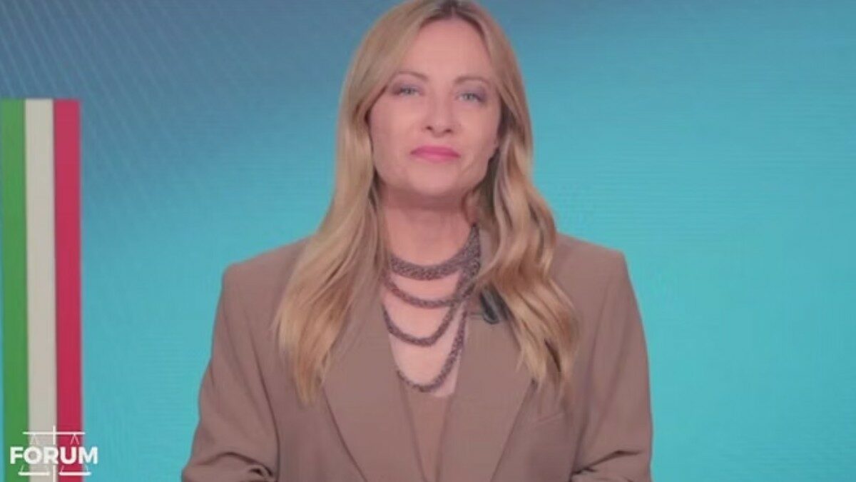 Giorgia Meloni manda un videomessaggio a Forum, il programma di Canale 5: “La più dirompente rivoluzione del nostro tempo, l’intelligenza artificiale…”