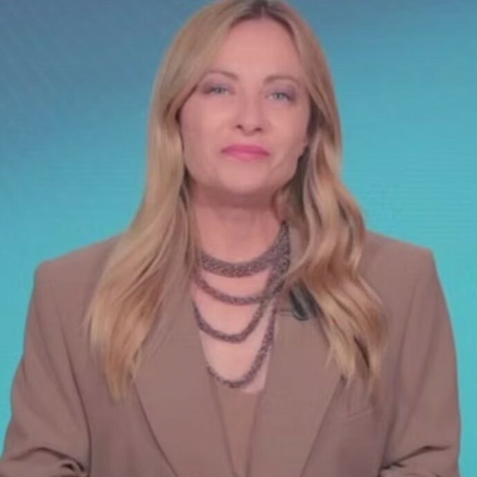 Giorgia Meloni manda un videomessaggio a Forum, il programma di Canale 5: “La più dirompente rivoluzione del nostro tempo, l’intelligenza artificiale…”
