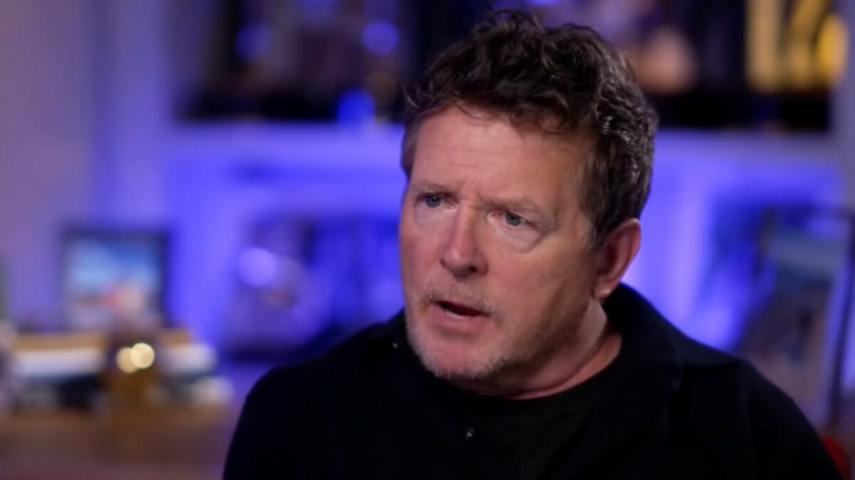 “Interpretare un personaggio con il Parkinson, come me nella vita vera, è stato divertente. Con gli anni le cose sono diventate più difficili, ma i progressi nella ricerca sono incoraggianti”: così Michael J. Fox