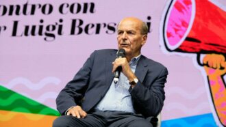 Bersani: "Subito un programma partendo dal no al 5% di riarmo. Primarie? Non fanno perdere elettori"