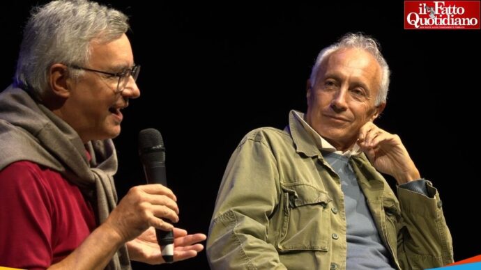 Copertina di “Non sappiamo più quando cominciamo le guerre, perché non si dichiarano più”. Barbero con Travaglio ripercorre la storia di Ucraina e Iran. Poi “legge” i nuovi estremismi – Rivedi