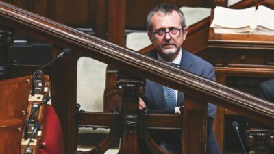 Copertina di Chat Delmastro, ricorso dei pm alla Corte costituzionale contro il “no” della Camera